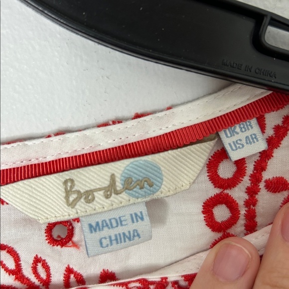Boden Embroidered Red Eyelet Blouse - Picture 3 of 8